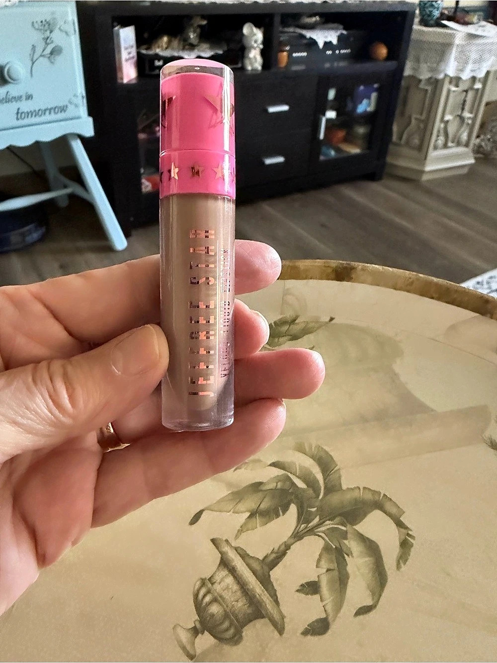 Jeffery star Cosmetics Velvet Liquid Lipstick Brown NWT